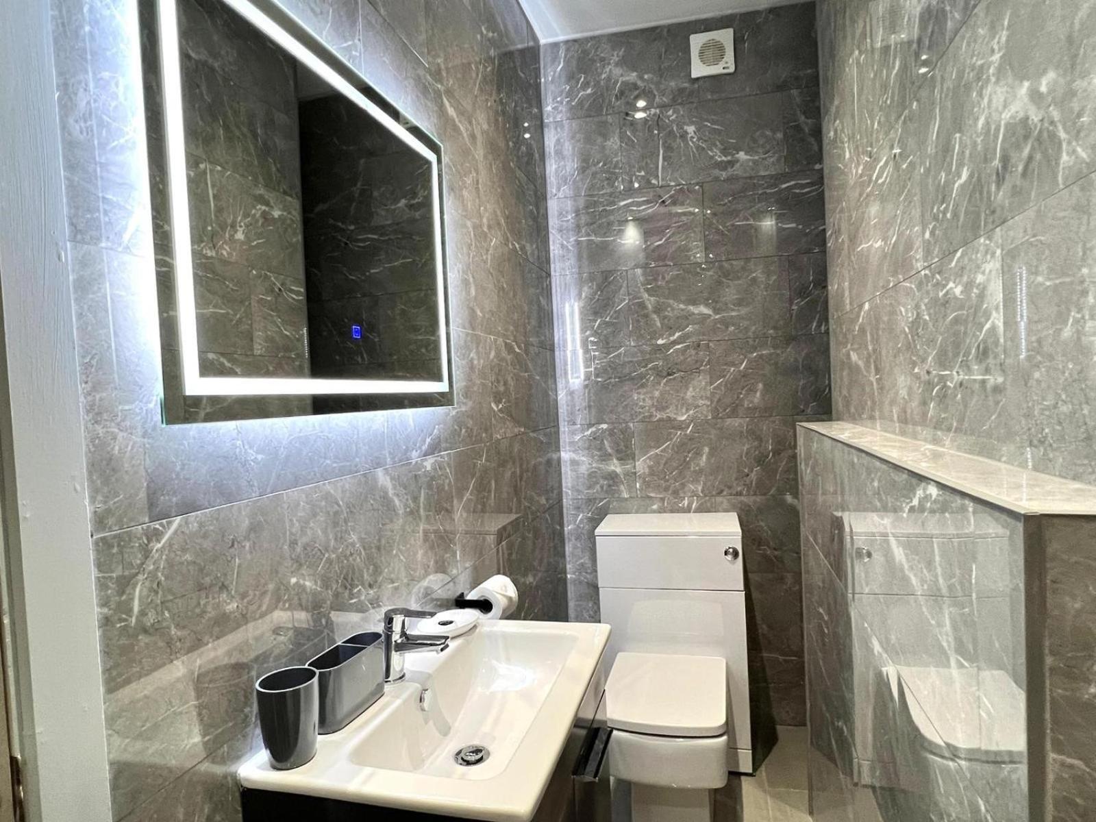 Whiskawaystays - Foregate Street - Apartment 3 Worcester Zewnętrze zdjęcie